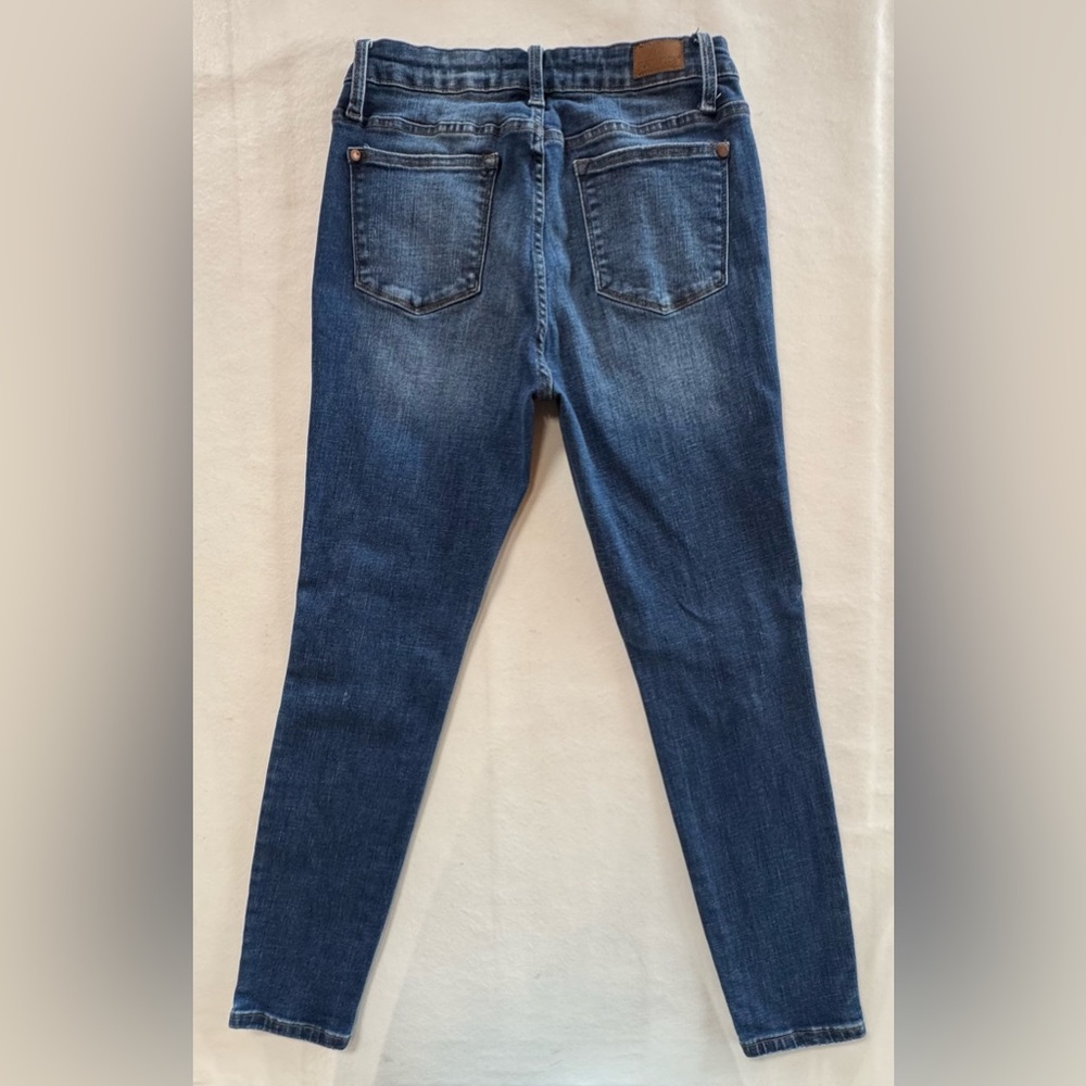 Judy Blue Thermal Patch Button-Fly Distressed Ski… - image 3